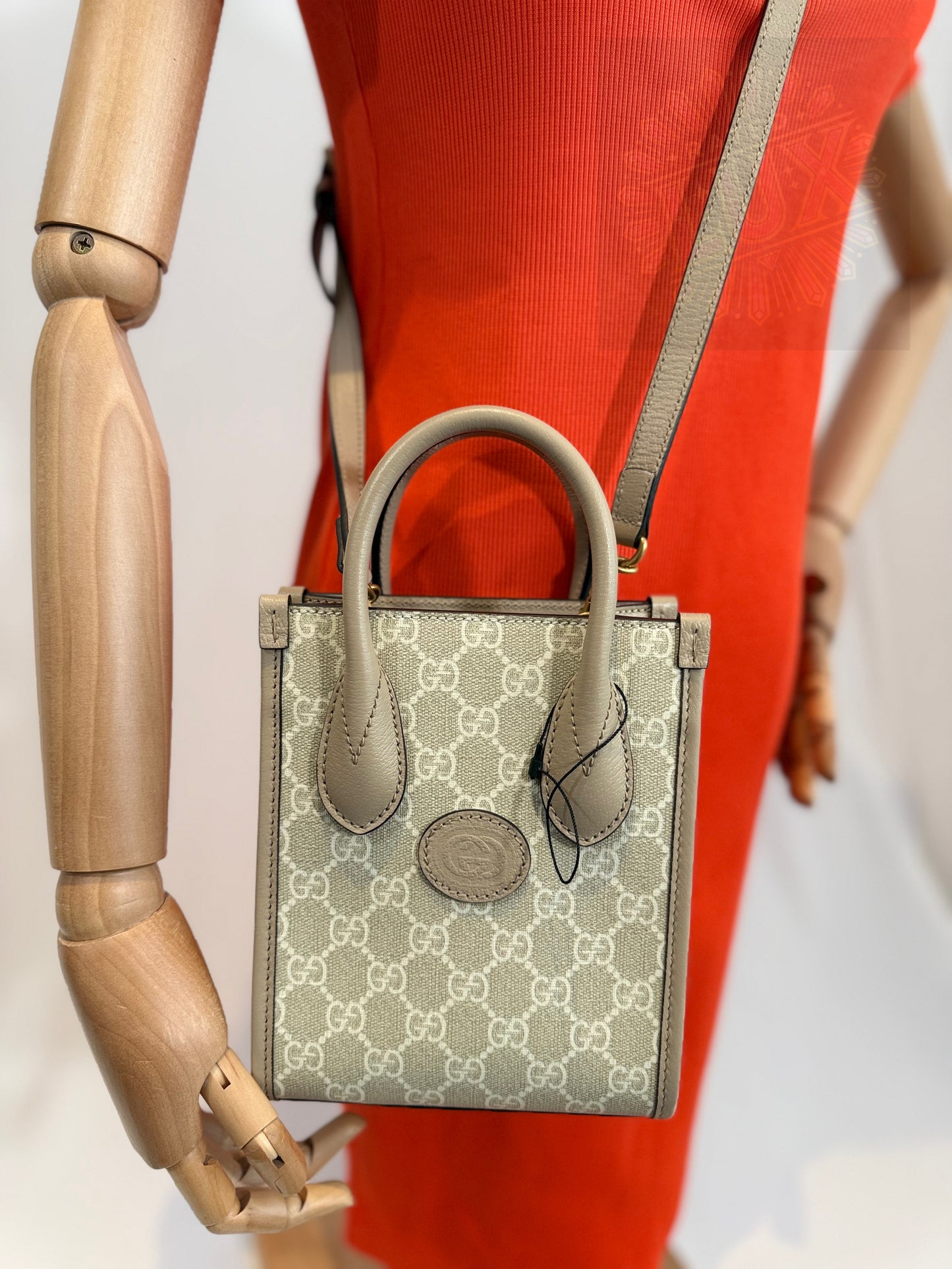 Gucci GG Supreme Crossbody Tote