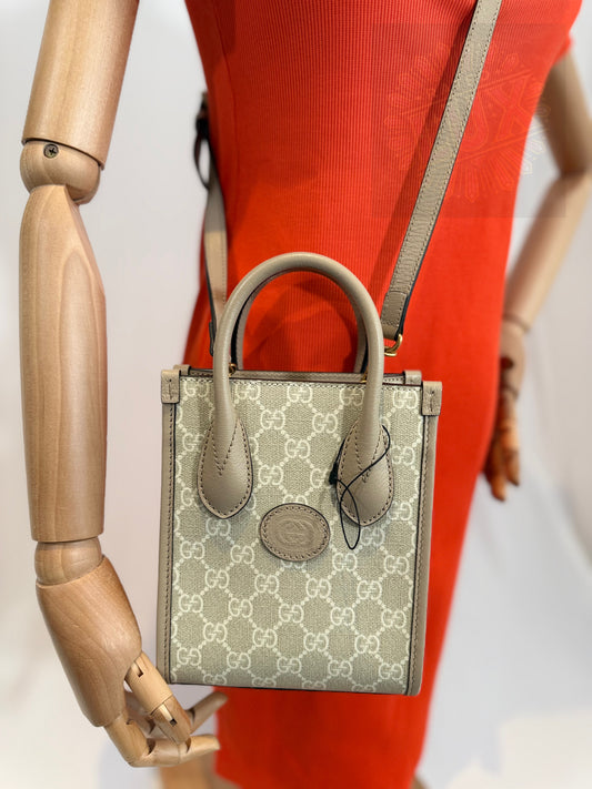 Gucci GG Supreme Crossbody Tote